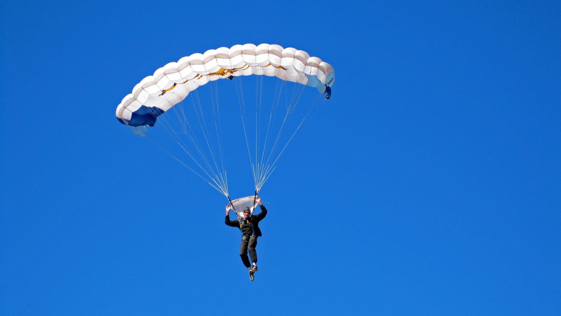 哈兰德在切尔西比赛中连败，连败引发热议！